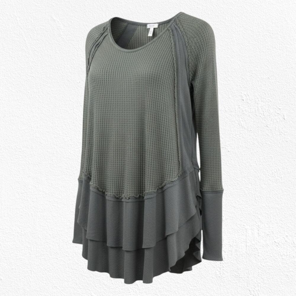 We The Free Olive Gray Thermal Waffle Knit Top Curved Hem Raw Edge Size Small
